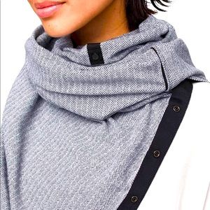 LULULEMON Vinyasa Scarf Grey and White